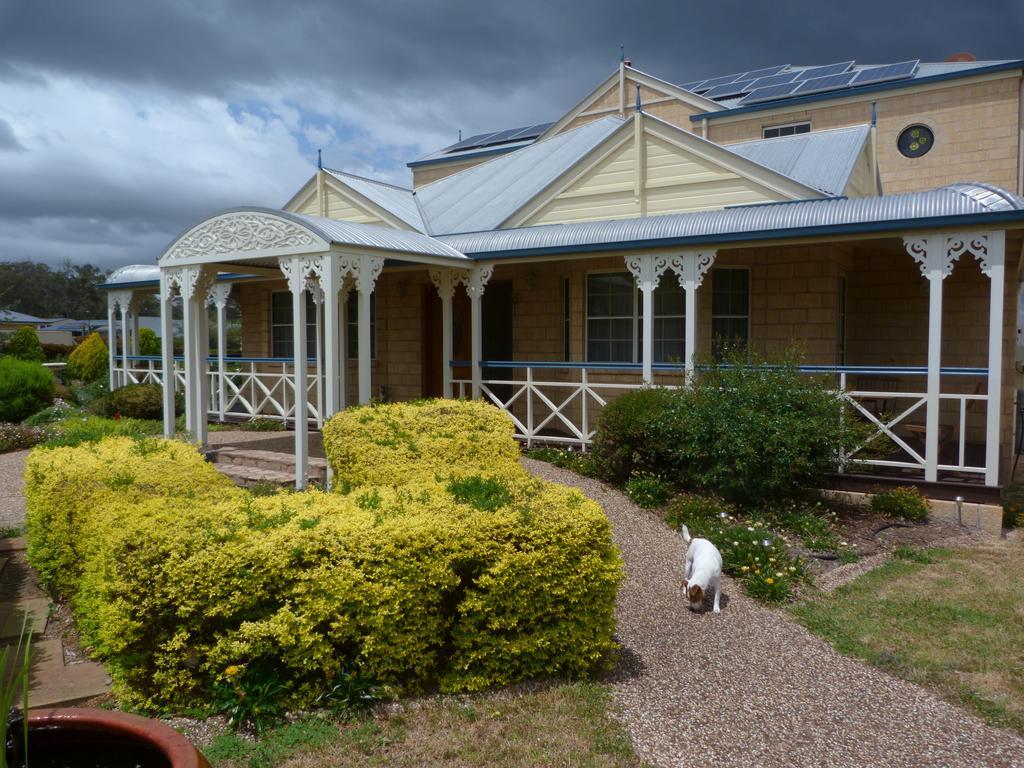 Bed and Breakfast Grovely House Stanthorpe Exterior foto